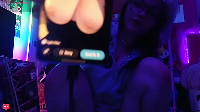 Cutiepiespanks webcam