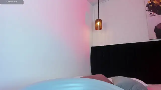 dolly_zoe webcam