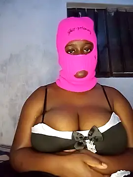 miss_adaeze webcam