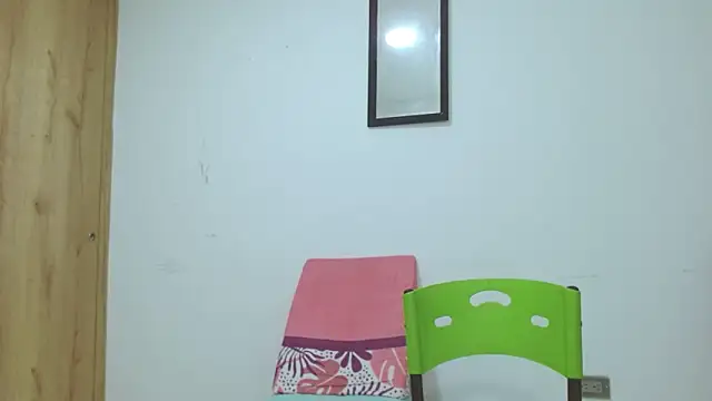Emily_Lopera webcam