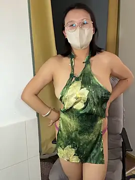 pumpkin_91 (F young) - 脱光上衣5分钟（take off top