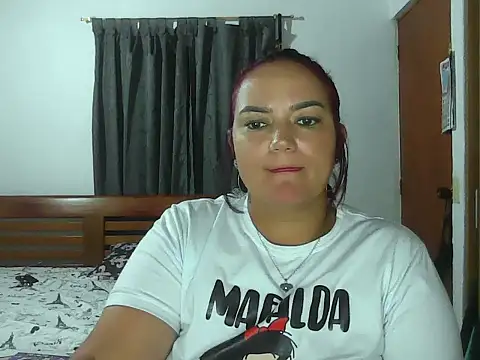 roja_tentacion - Roja_tentacion's free webcam - UK Sex Cams