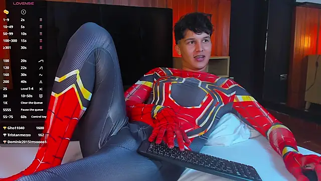 Leo_Savage_ webcam