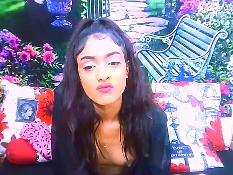 IndianPretty14u2Luv webcam