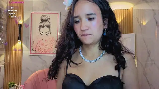 bella_vibess_s webcam