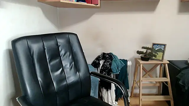 katemodel webcam