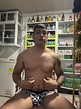 OliverWest04 live sex cam