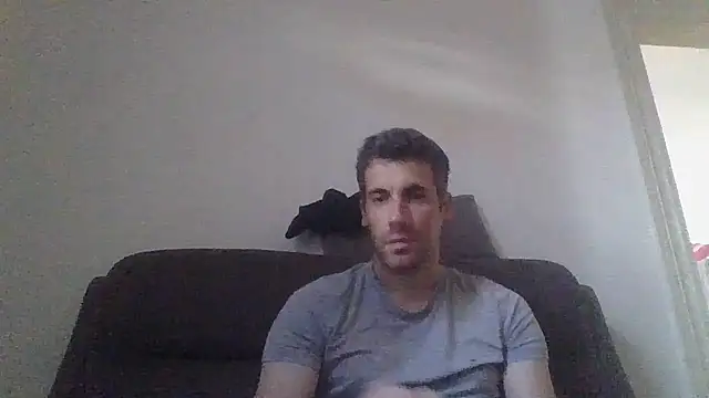 JulioIsHere4you webcam