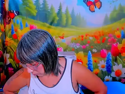 indianroxy webcam