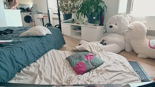 CeriseLapine webcam