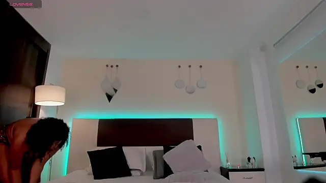 Sky_Loren webcam
