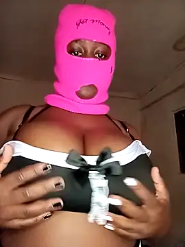 miss_adaeze webcam