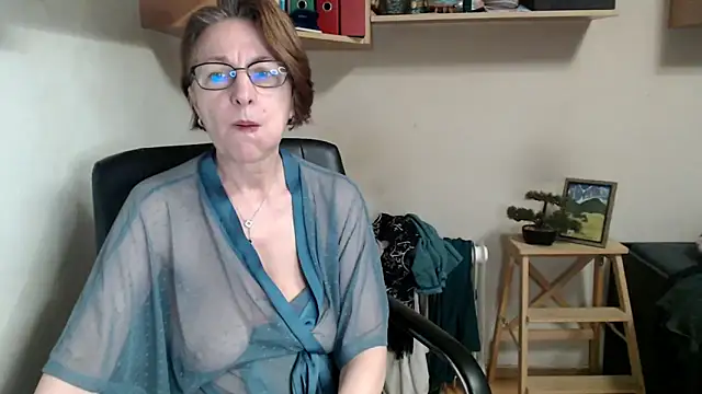 katemodel webcam