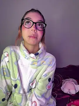 Valen-Foxx1 webcam