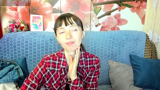 TayanaJons webcam