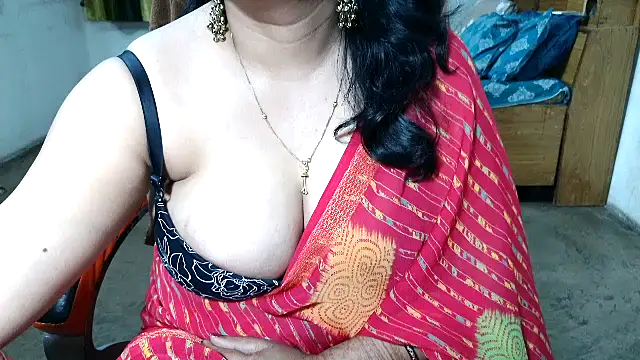 Cute_Mahi22 webcam