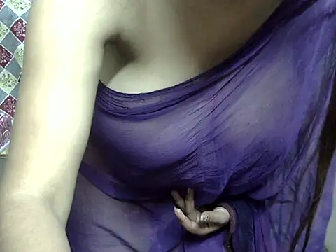 Love-zara-love webcam