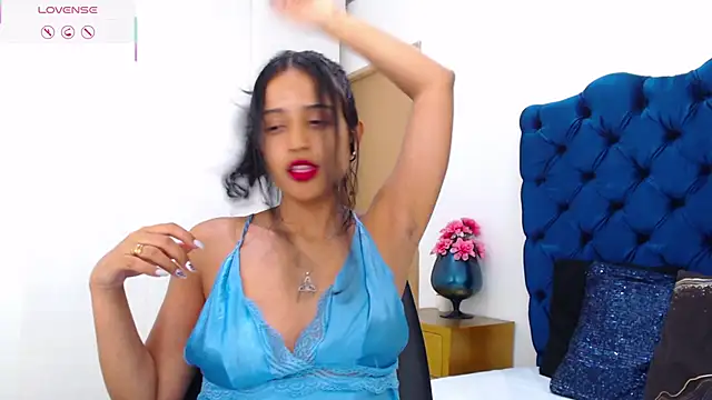 Lili666_ webcam