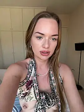 ElenaRebelle webcam
