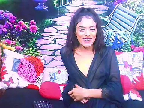 IndianPretty14u2Luv webcam