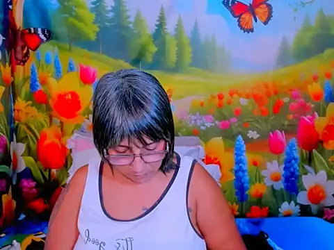 indianroxy webcam