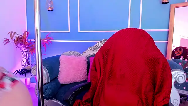 TaraTaylorr webcam