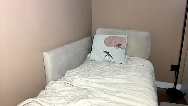 Ami_Tinn webcam