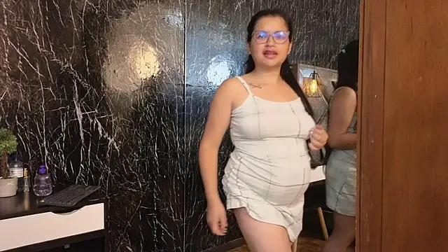 DeborahMay webcam