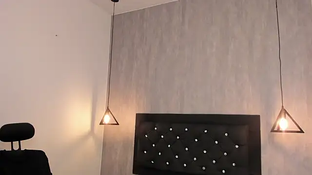 curly_babe webcam