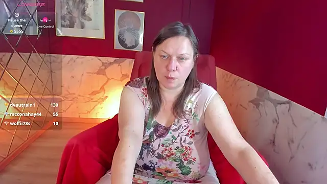 KellyPerfection webcam