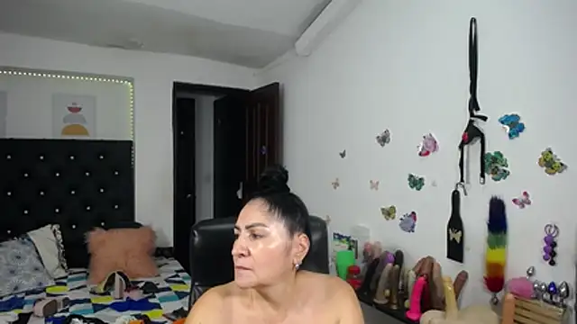 mature_bigboobs10 webcam