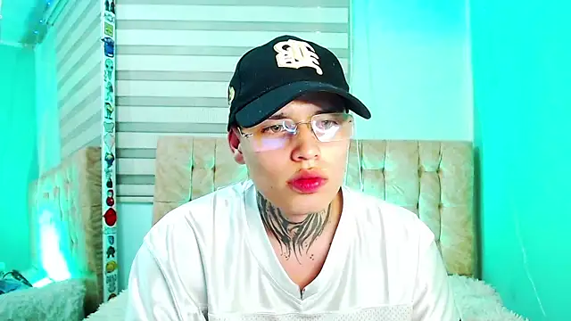 _justinmoon2 live sex cam