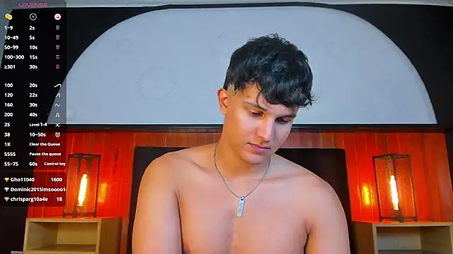 Leo_Savage_ webcam