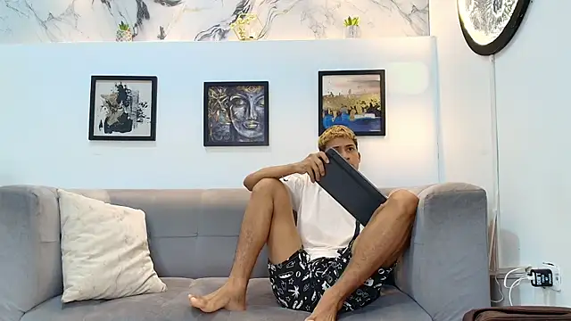 GOLD_BOYS webcam