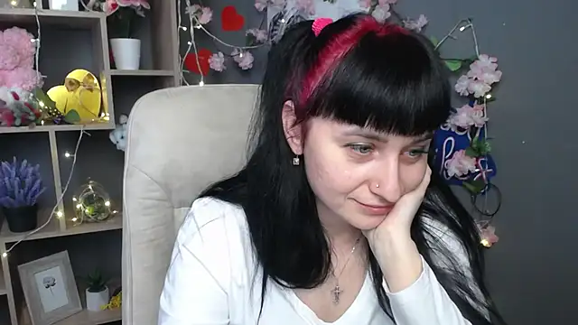 NinaFlawlees webcam