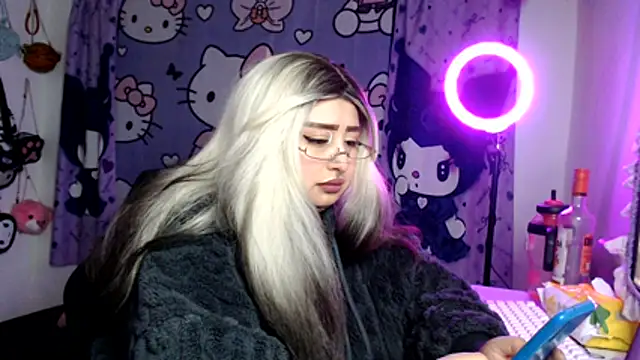 lussyevans24 webcam