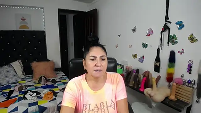 mature_bigboobs10 webcam