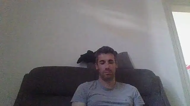 JulioIsHere4you webcam