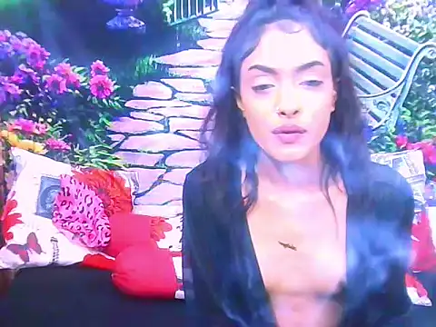 IndianPretty14u2Luv webcam