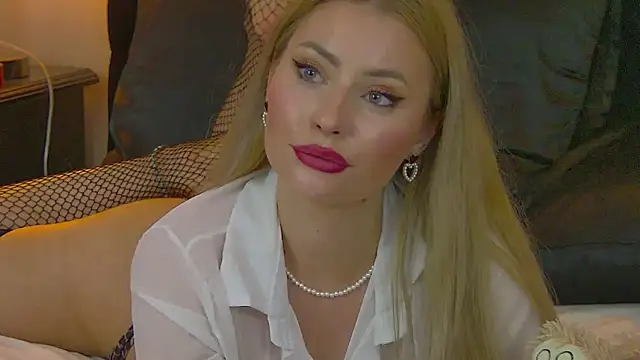 MisshaNight webcam