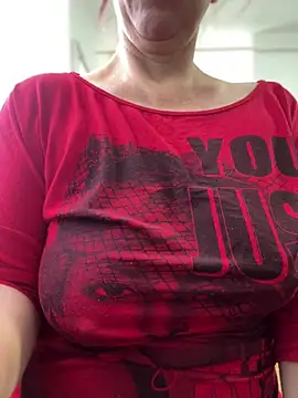 sweetmystery1 (F milf) - Panties off under dress