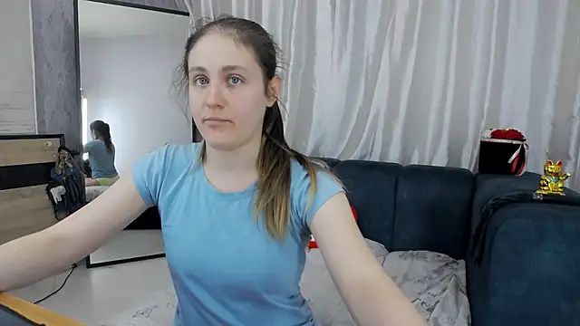 Holliy_Cooper webcam