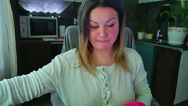 MishaMILF webcam