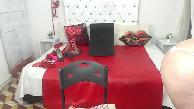 Sweetbigcatt webcam