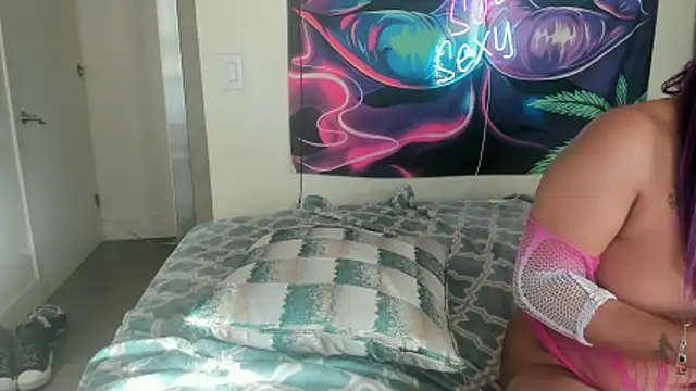 mzpretty444 webcam