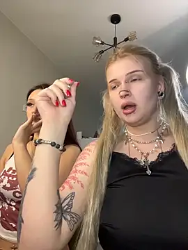 DriveThruCiri live sex cam