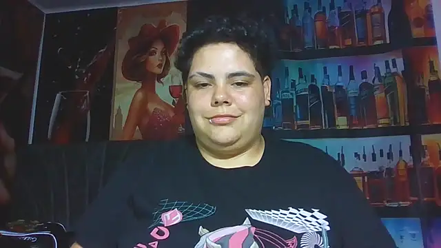 Hailey_Curvy webcam