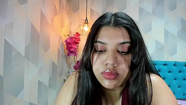 LindaBreeS webcam