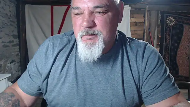 Newfiesausage1972 webcam