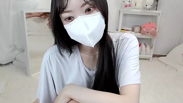-momoo- webcam